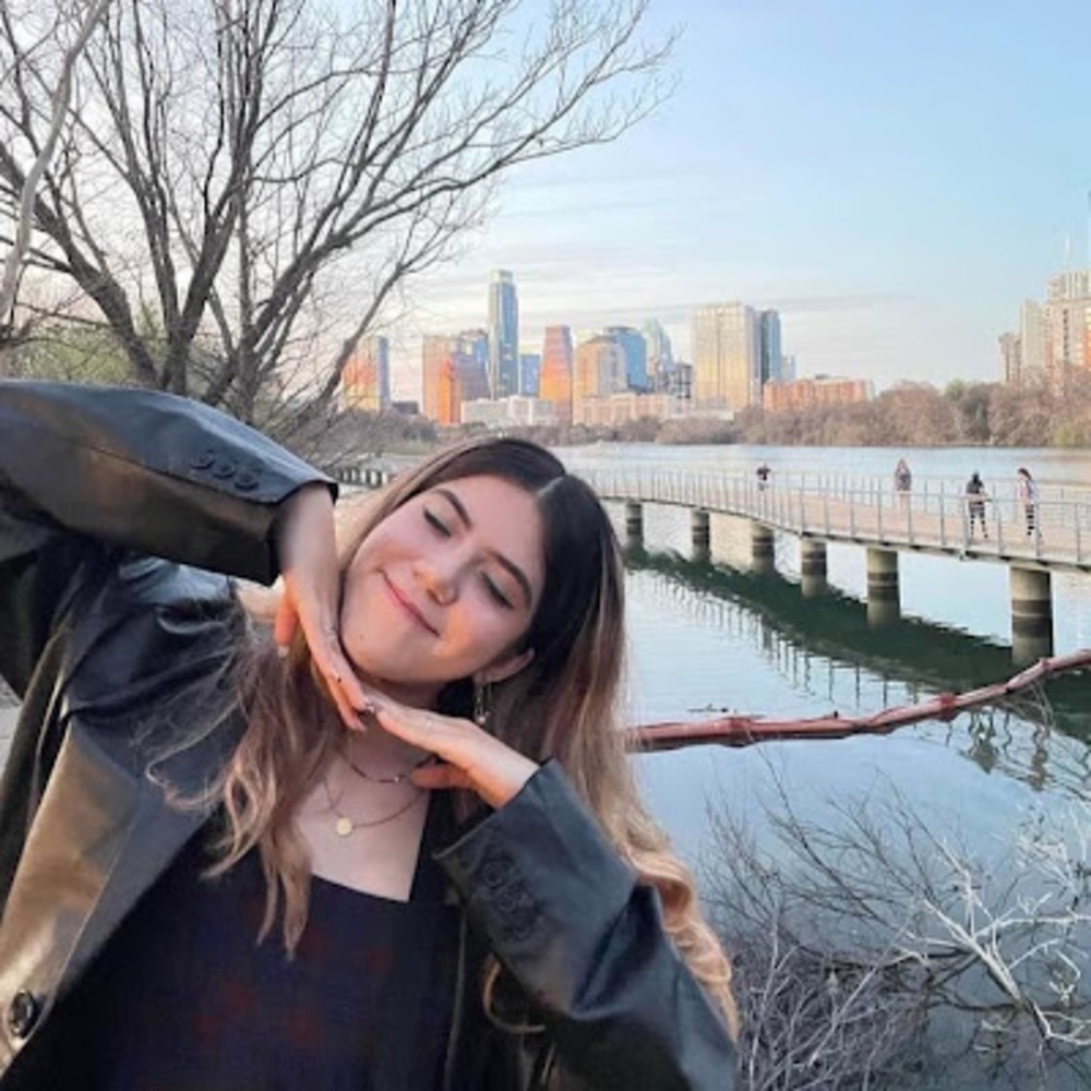 Meet your Posher, Christina